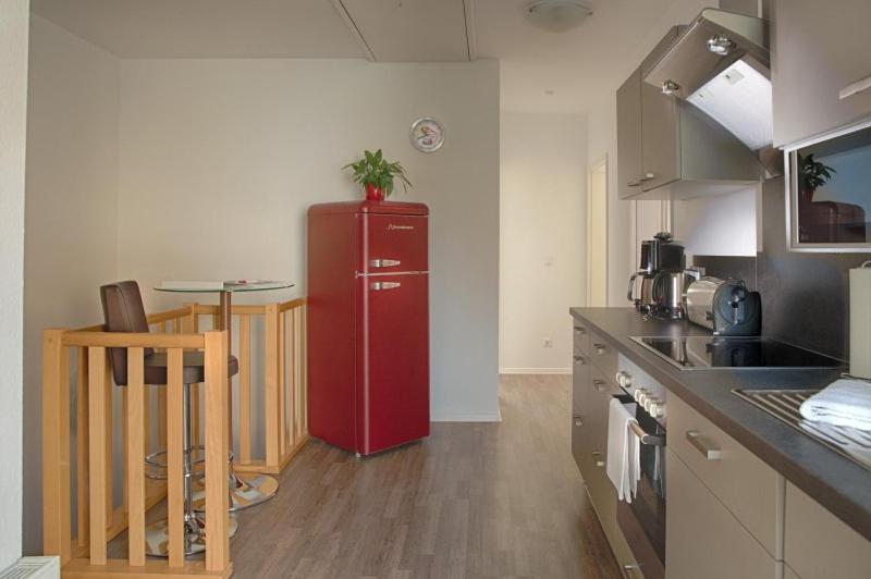 H&H Apartments Im Herzen Der Stadt In Der Lange Strasse Geraeumig Ruhig Mit Kueche Und Esstisch ไกรฟ์สวัลด์ ภายนอก รูปภาพ