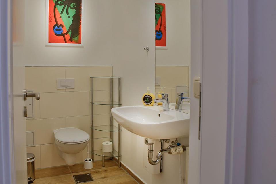 H&H Apartments Im Herzen Der Stadt In Der Lange Strasse Geraeumig Ruhig Mit Kueche Und Esstisch ไกรฟ์สวัลด์ ภายนอก รูปภาพ