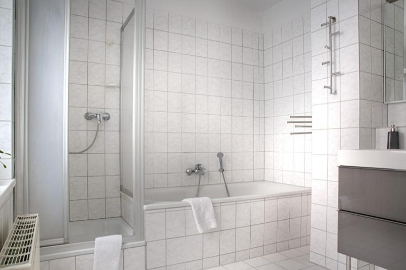 H&H Apartments Im Herzen Der Stadt In Der Lange Strasse Geraeumig Ruhig Mit Kueche Und Esstisch ไกรฟ์สวัลด์ ภายนอก รูปภาพ