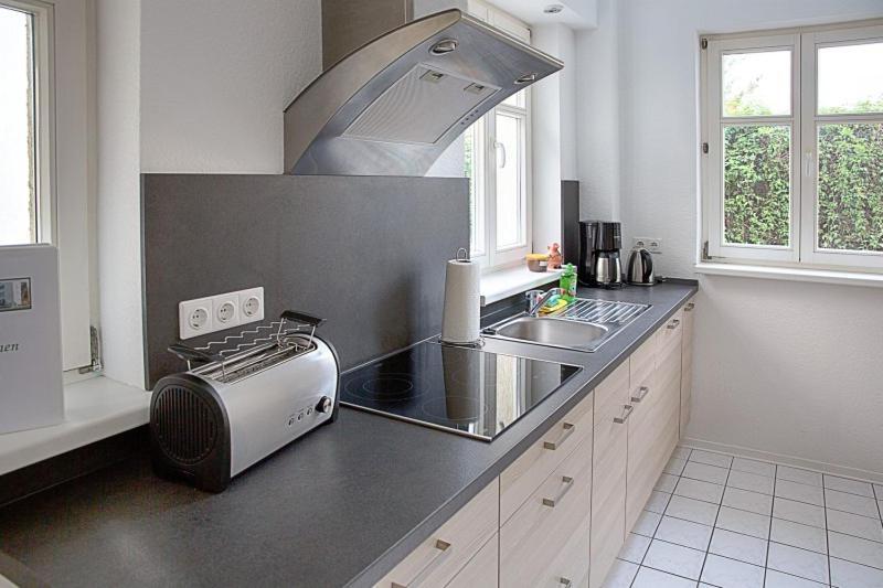 H&H Apartments Im Herzen Der Stadt In Der Lange Strasse Geraeumig Ruhig Mit Kueche Und Esstisch ไกรฟ์สวัลด์ ภายนอก รูปภาพ