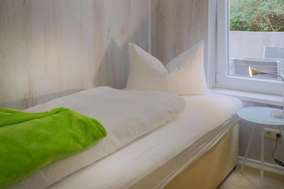 H&H Apartments Im Herzen Der Stadt In Der Lange Strasse Geraeumig Ruhig Mit Kueche Und Esstisch ไกรฟ์สวัลด์ ภายนอก รูปภาพ